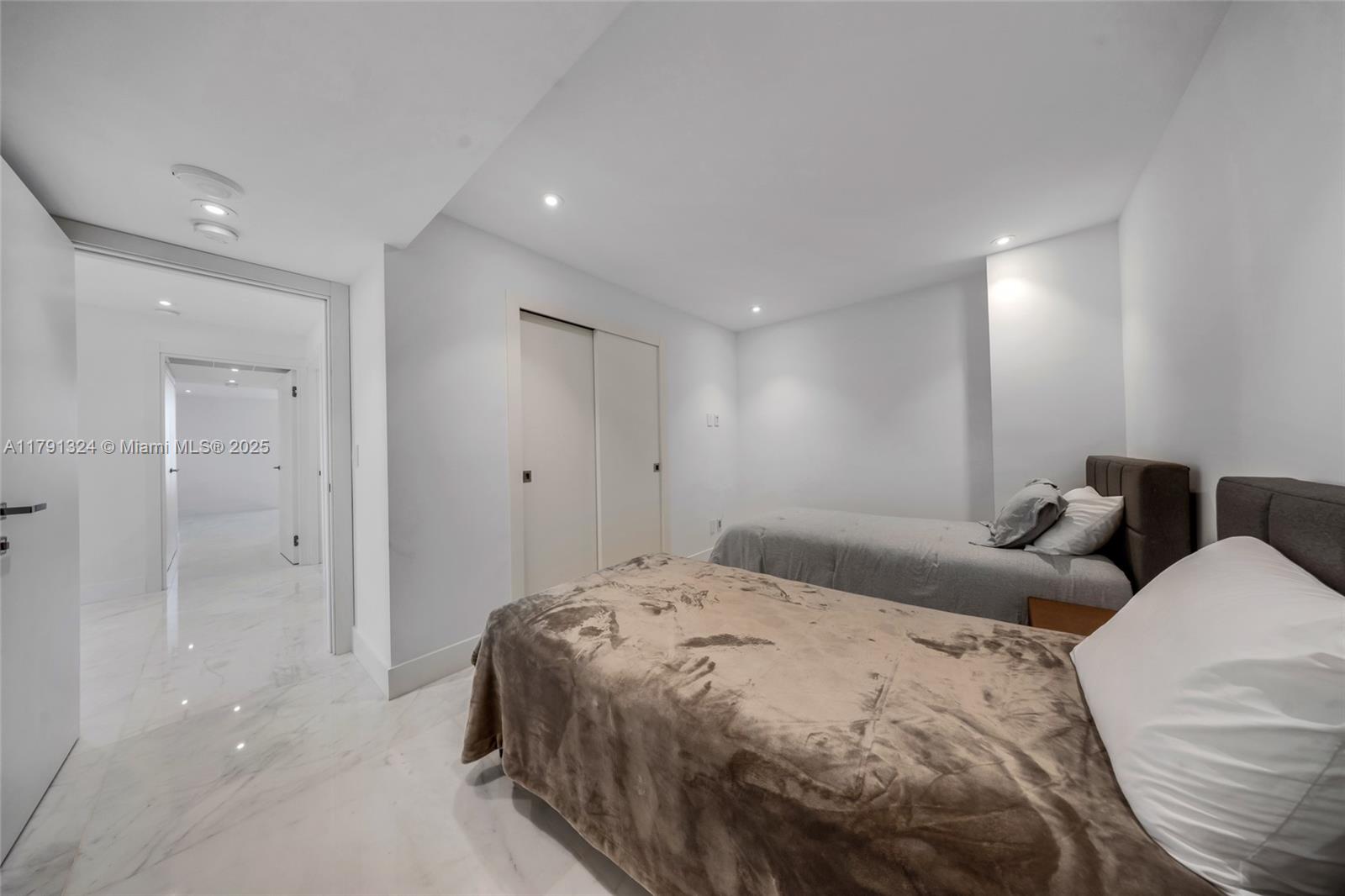 9801 Collins Ave #17R, Bal Harbour, Florida image 18