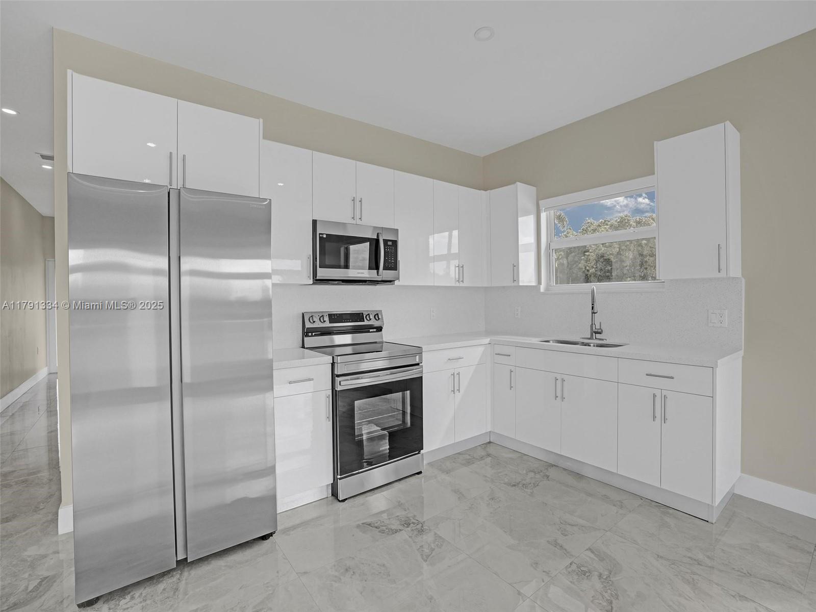 Property photo # 9