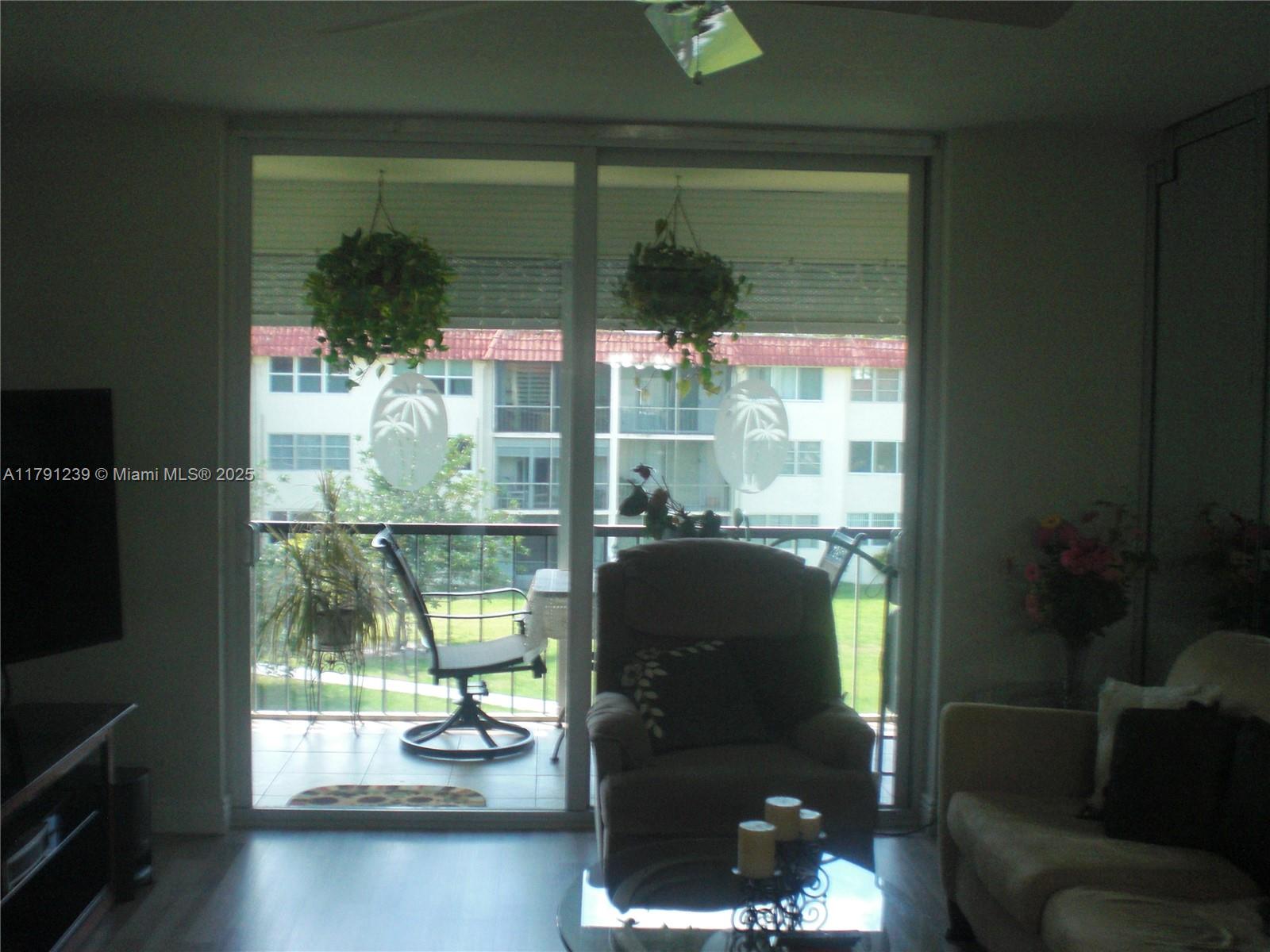 9420 S Hollybrook Lake Dr #302, Pembroke Pines, Florida image 3