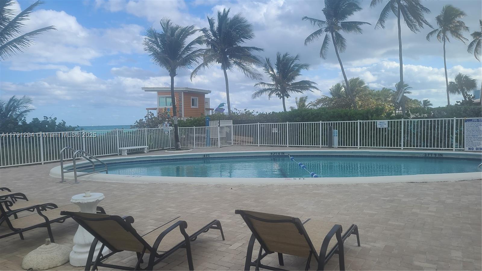 Residential, Hallandale Beach, Florida image 2