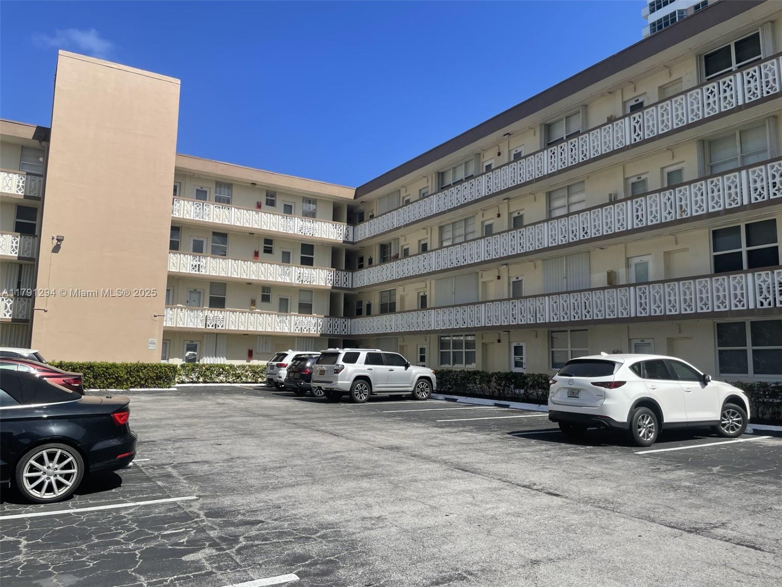Residential, Hallandale Beach, Florida image 5