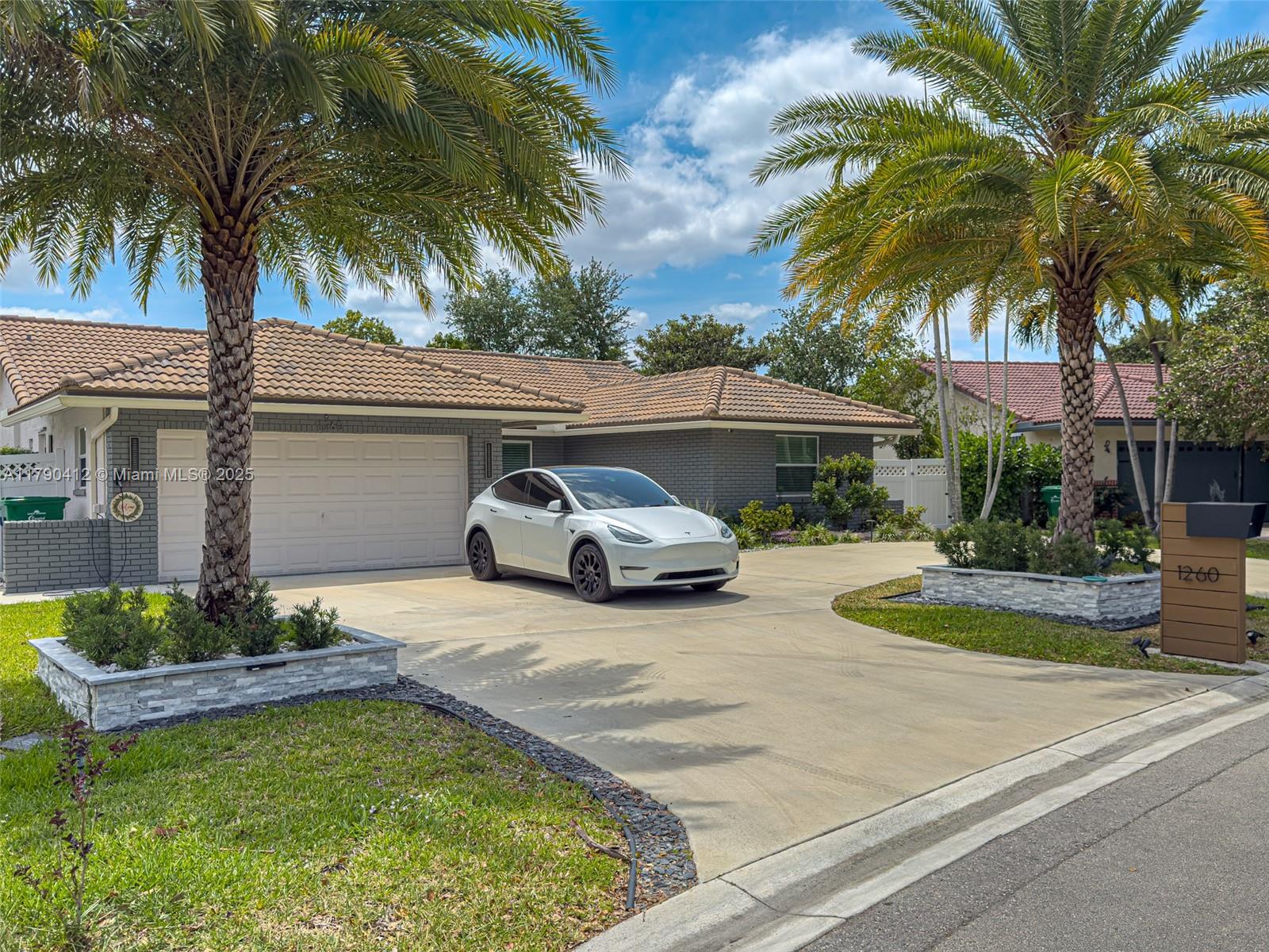 1260 NW 112th Way, Coral Springs, Florida image 11