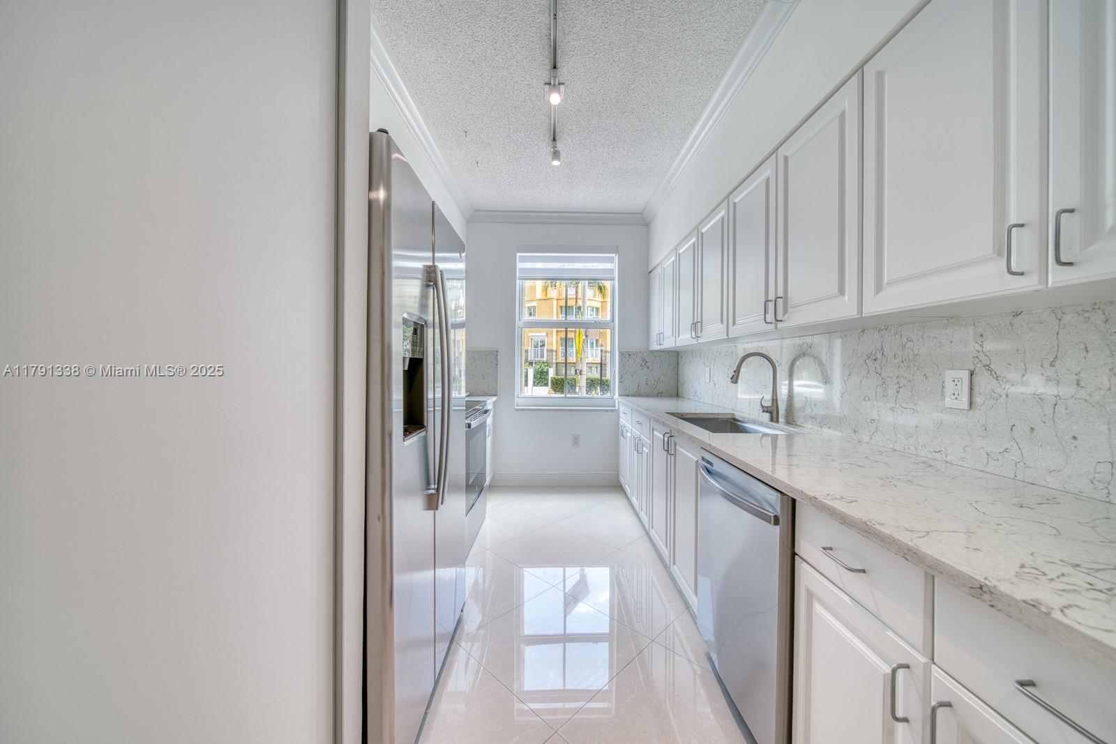 90 Alton Rd #TH-2, Miami Beach FL 33139