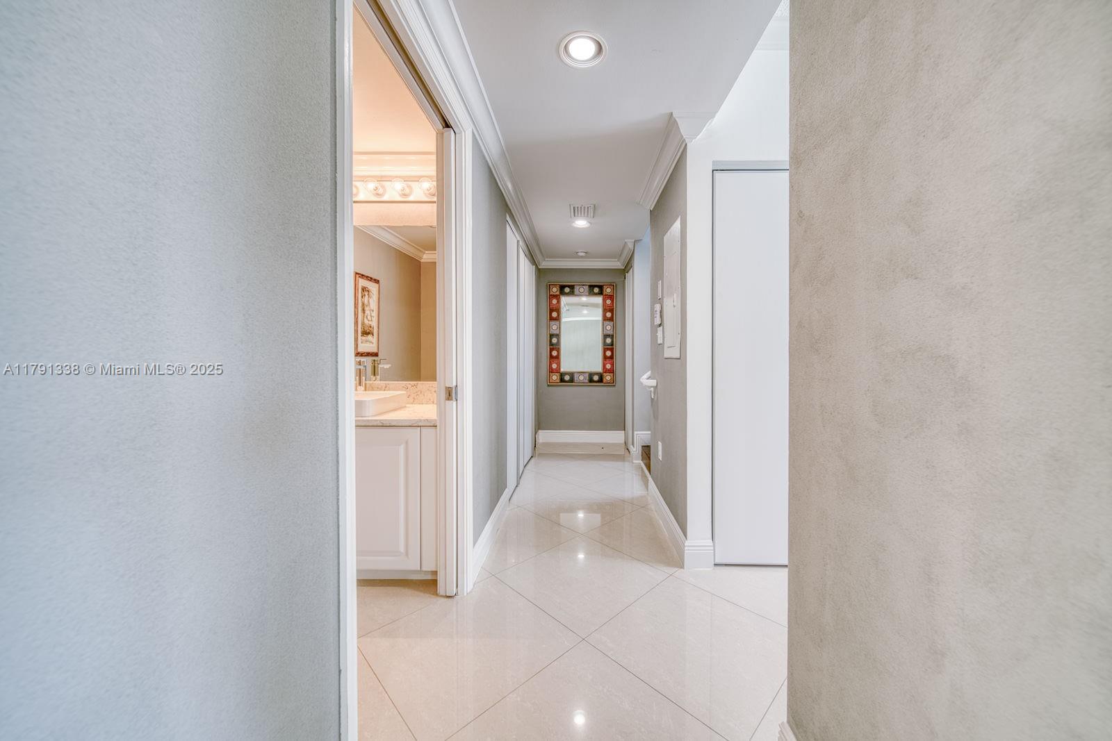 90 Alton Rd #TH-2, Miami Beach FL 33139