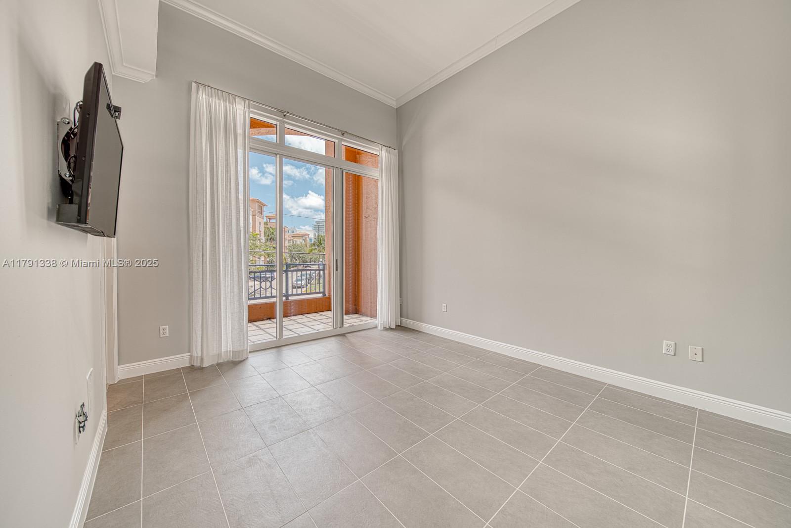 90 Alton Rd #TH-2, Miami Beach FL 33139