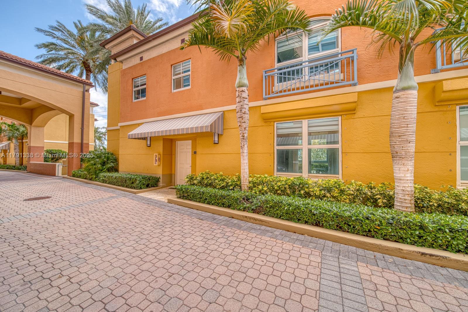 90 Alton Rd #TH-2, Miami Beach FL 33139
