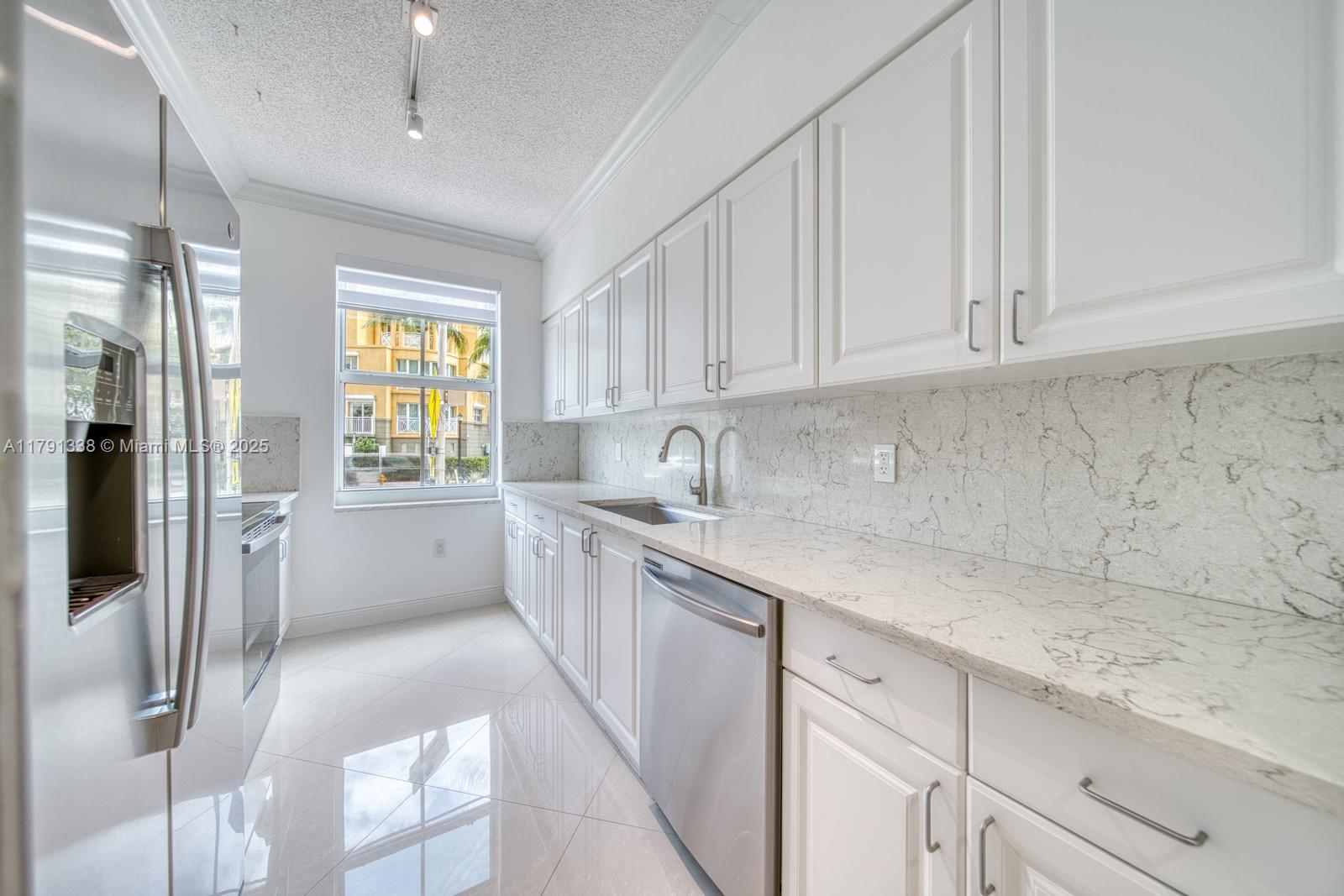 90 Alton Rd #TH-2, Miami Beach FL 33139