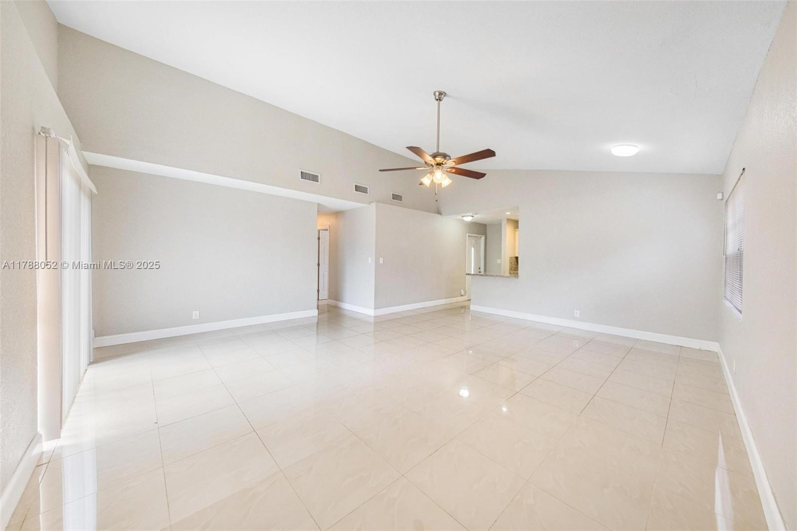 702 SW 79th Ave, North Lauderdale, Florida image 31