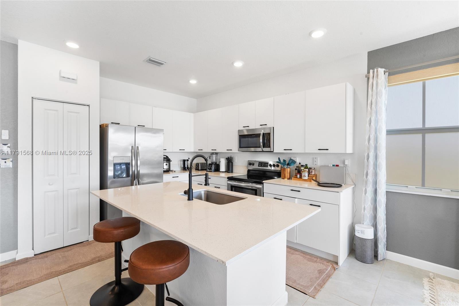 2312 NW 130th St, Miami, Florida image 11