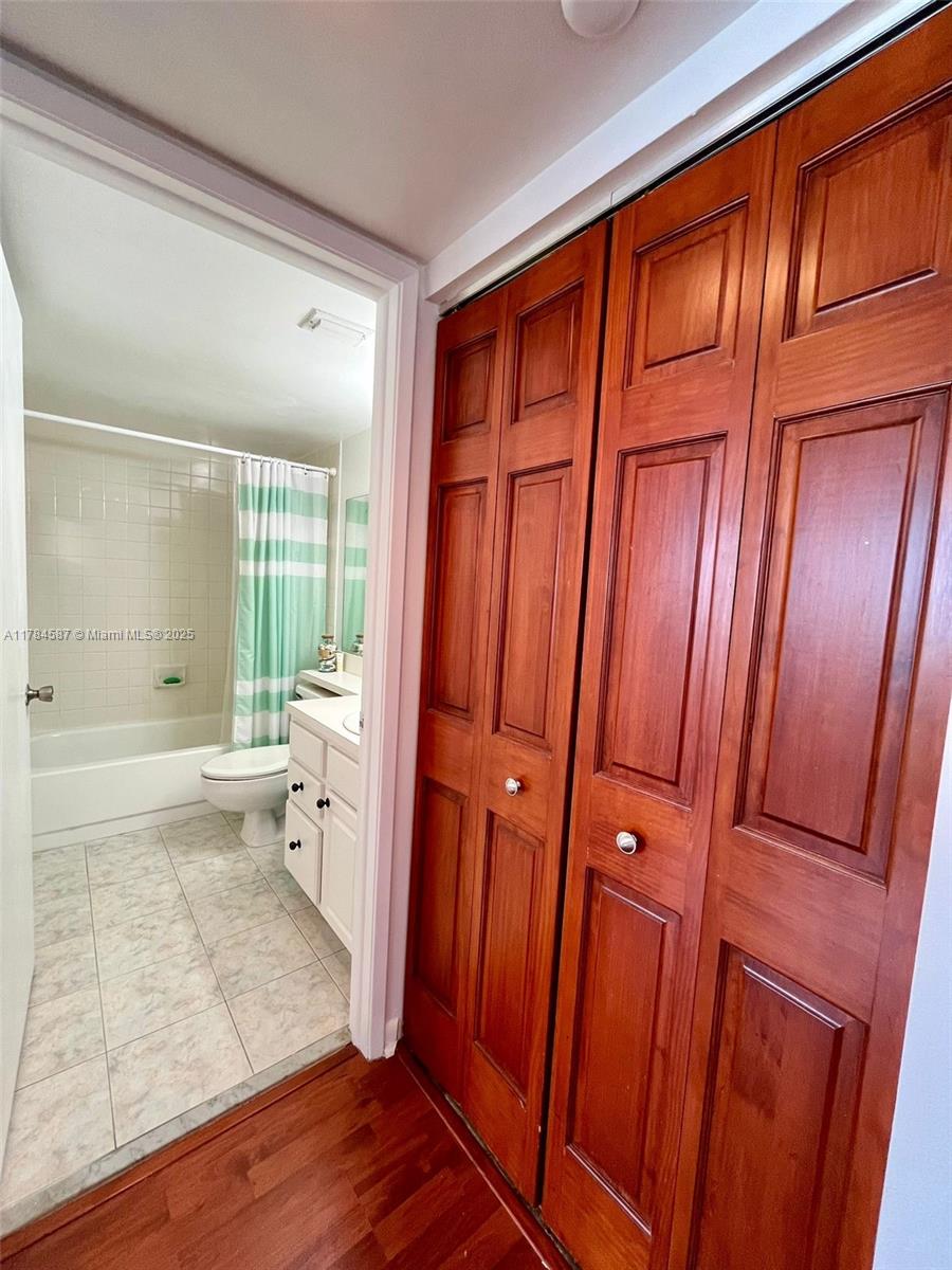 770 Claughton Island Dr #1908, Miami FL 33131