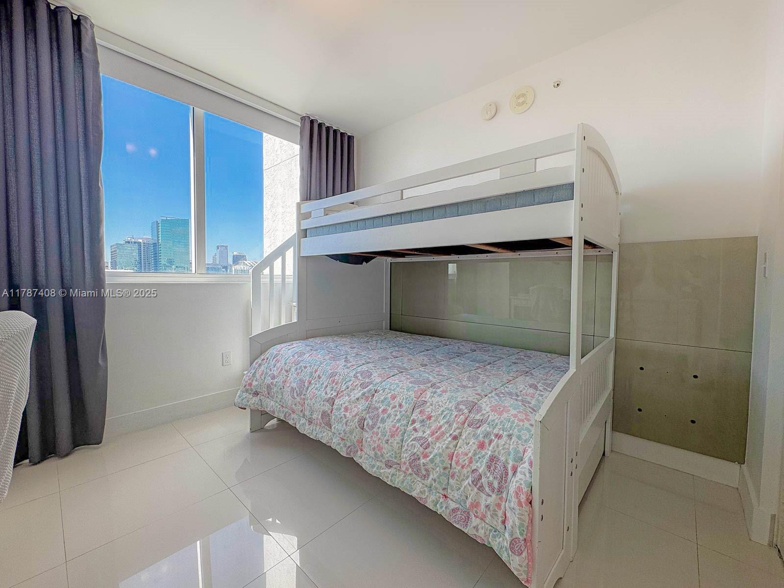 244 Biscayne Blvd #3503, Miami FL 33132