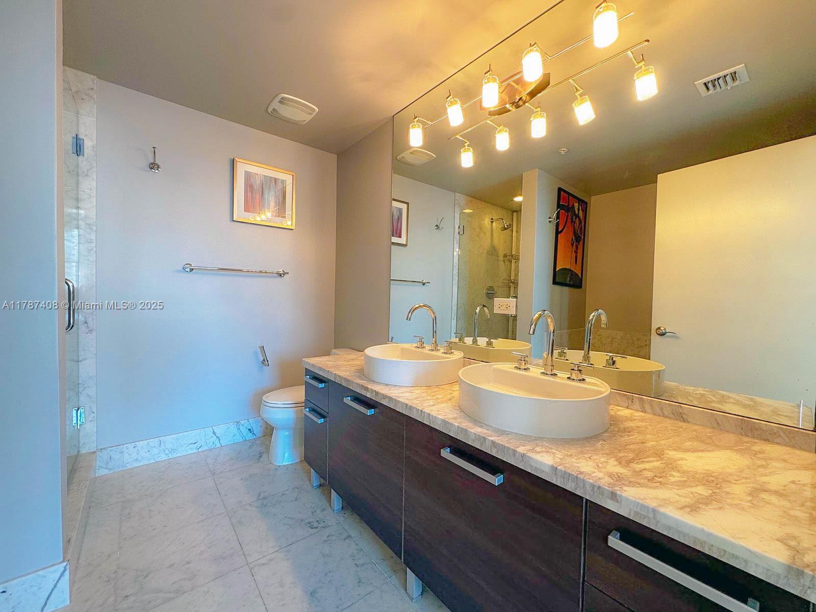 244 Biscayne Blvd #3503, Miami FL 33132
