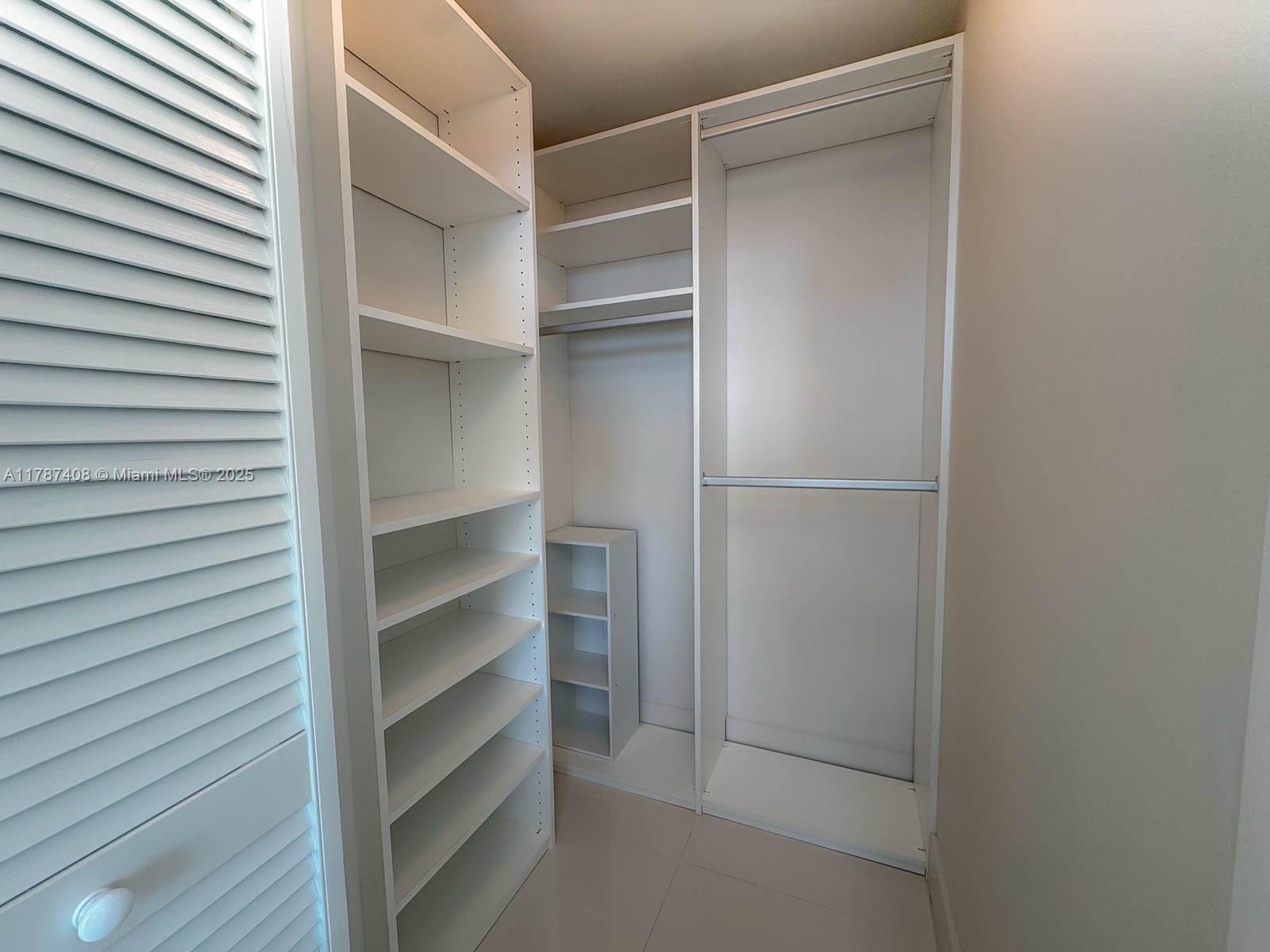 244 Biscayne Blvd #3503, Miami FL 33132