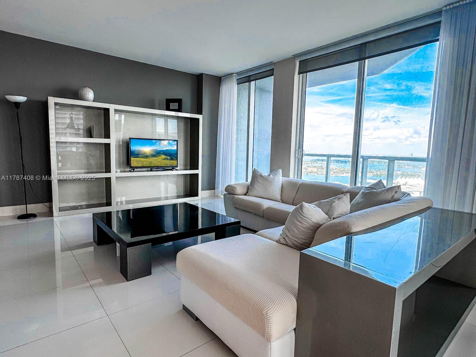 244 Biscayne Blvd #3503, Miami FL 33132