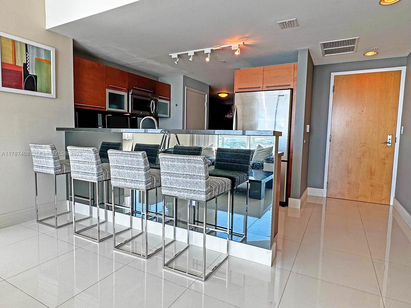 244 Biscayne Blvd #3503, Miami FL 33132