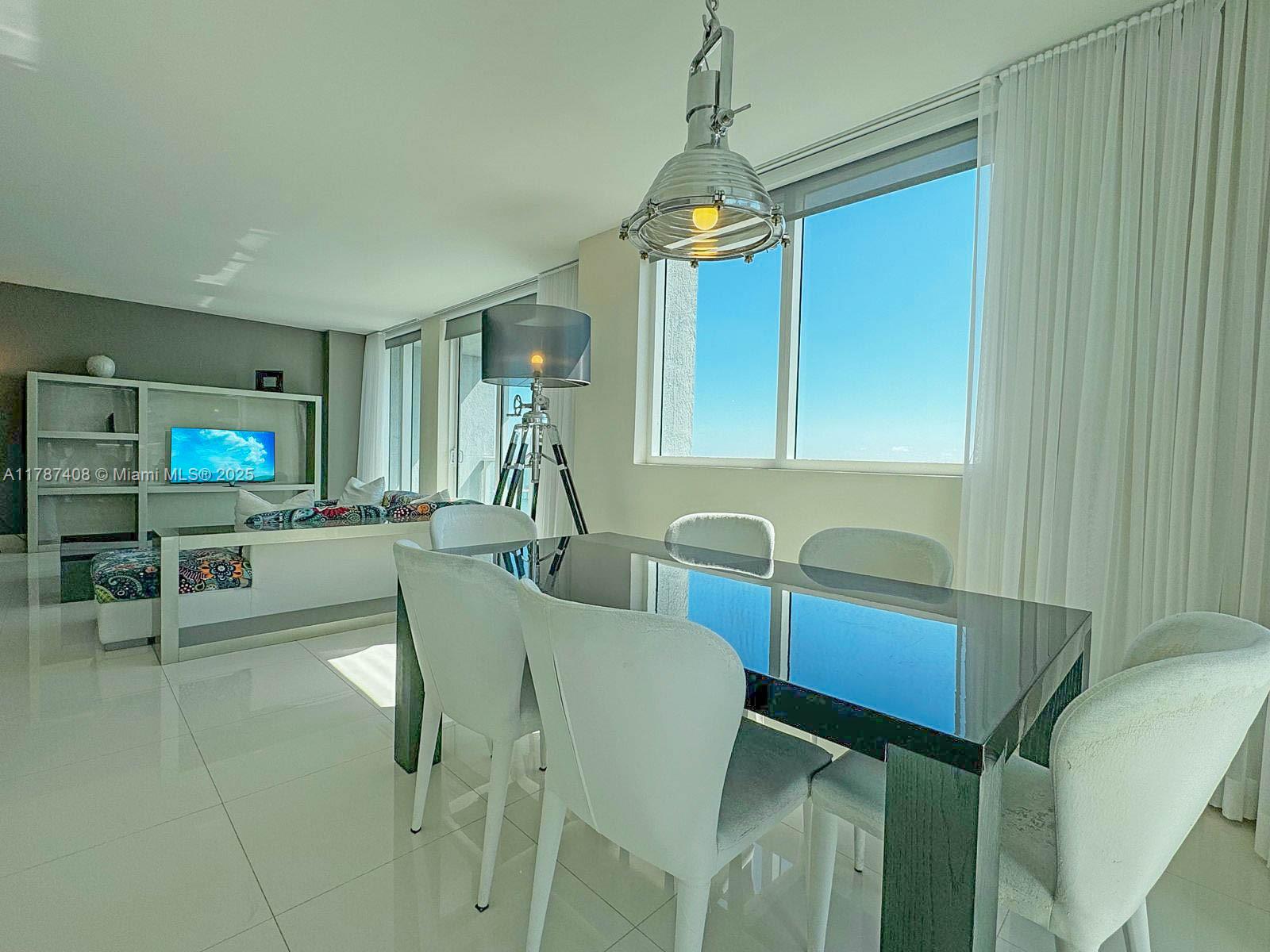 244 Biscayne Blvd #3503, Miami FL 33132