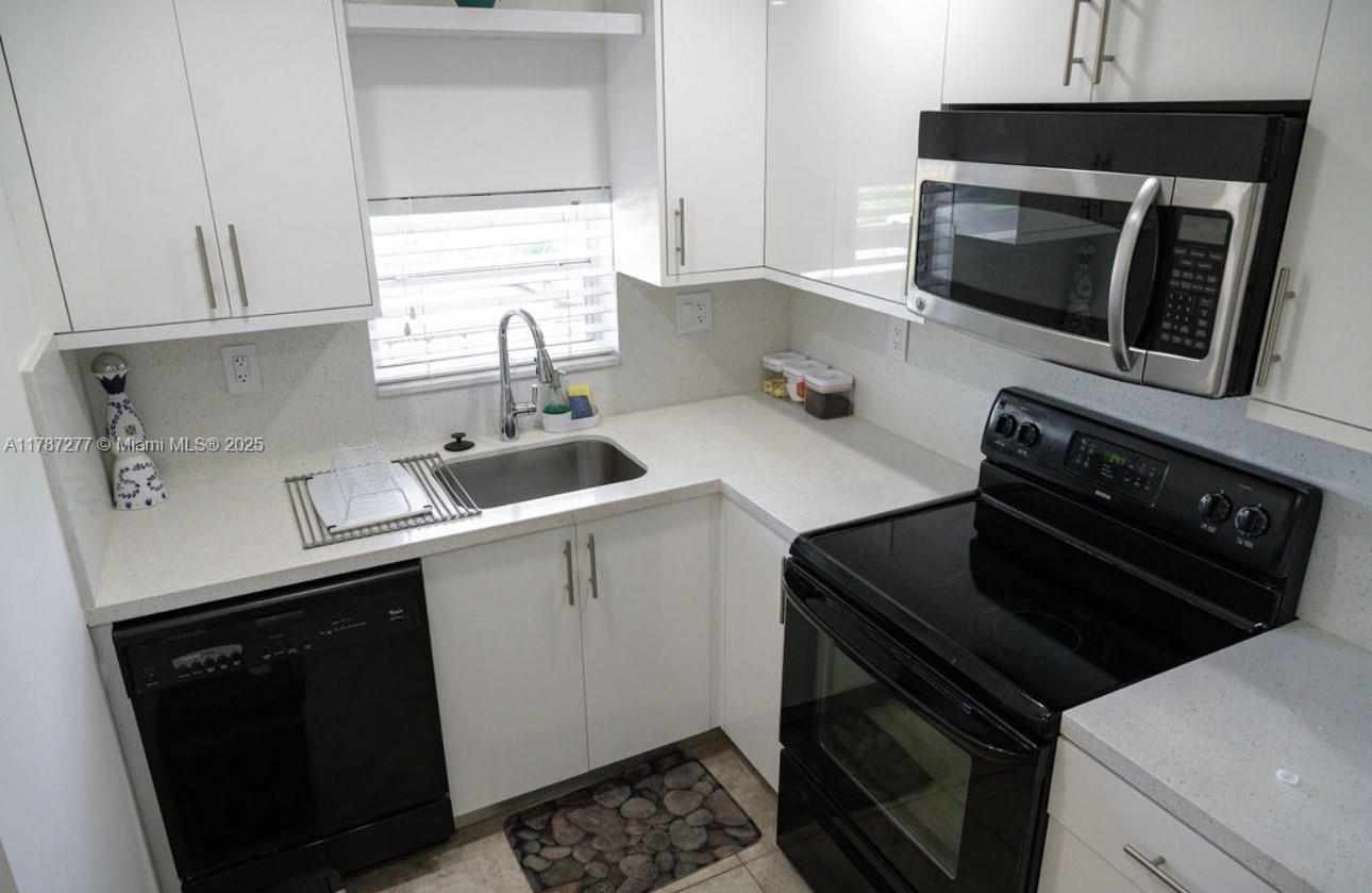 8901 Hollybrook #206, Hollywood, Florida image 3