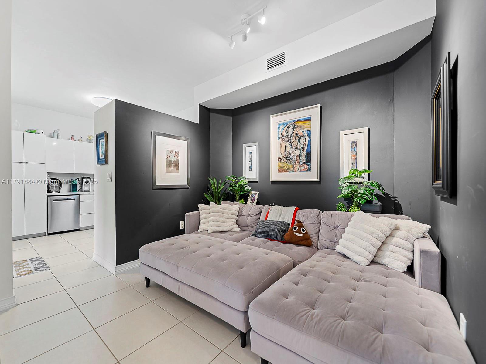 15533 Miami Lakeway N Unit 101-19, Miami Lakes, Florida 33014