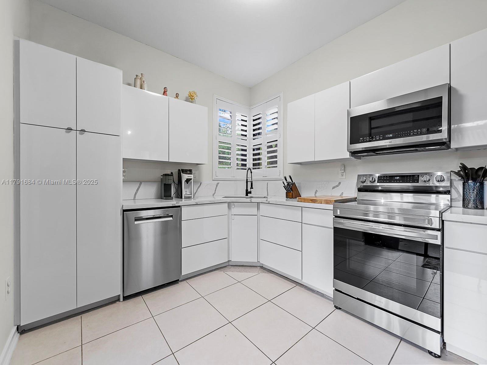 15533 N Miami Lakeway N #101-19, Miami Lakes, Florida image 11
