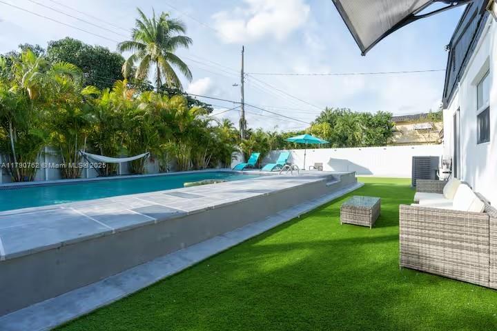 17650 NE 19th Ave, North Miami Beach, Florida image 17