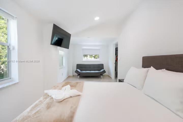 17650 NE 19th Ave, North Miami Beach, Florida image 23