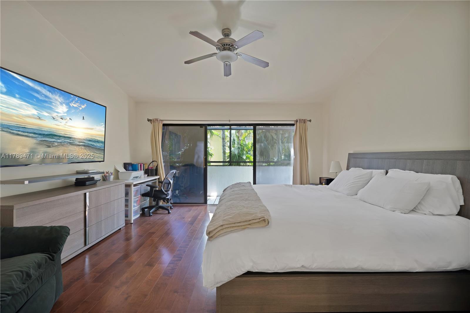 3510 Magellan Cir #726, Aventura, Florida image 14