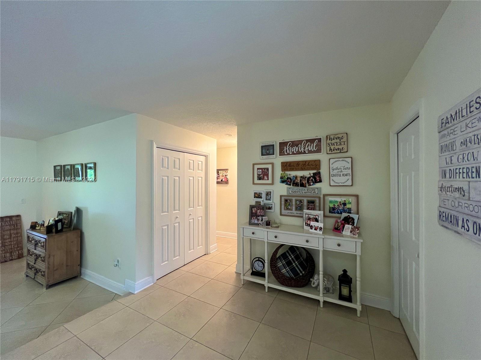 14051 SW 15th Ct, Davie, Florida image 4