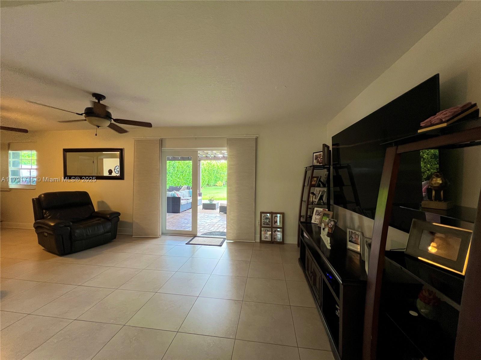 14051 SW 15th Ct, Davie, Florida image 6
