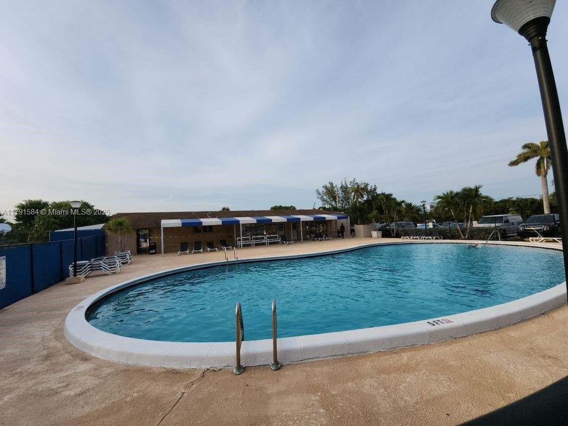 8091 NW 12th St #H, Margate, Florida image 24