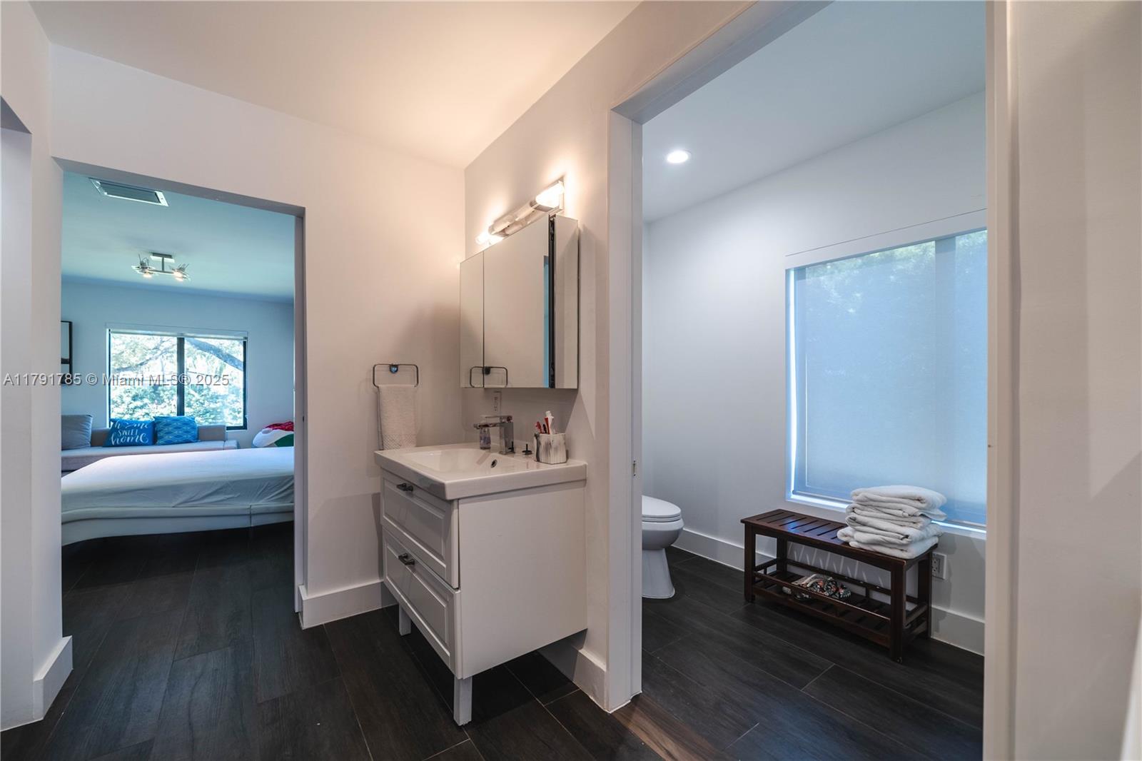 766 NE 96th St, Miami Shores, Florida image 33