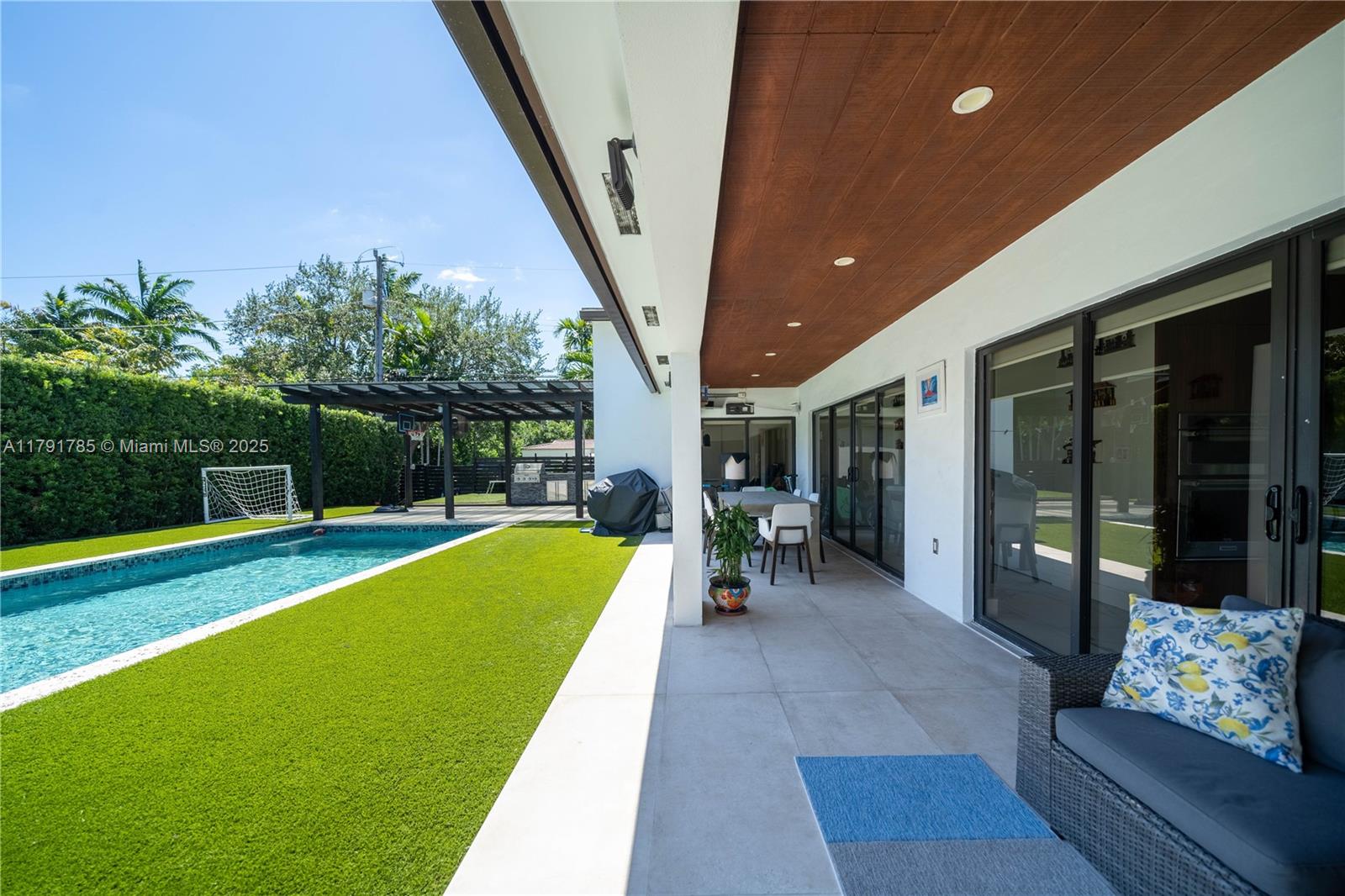 766 NE 96th St, Miami Shores, Florida image 37