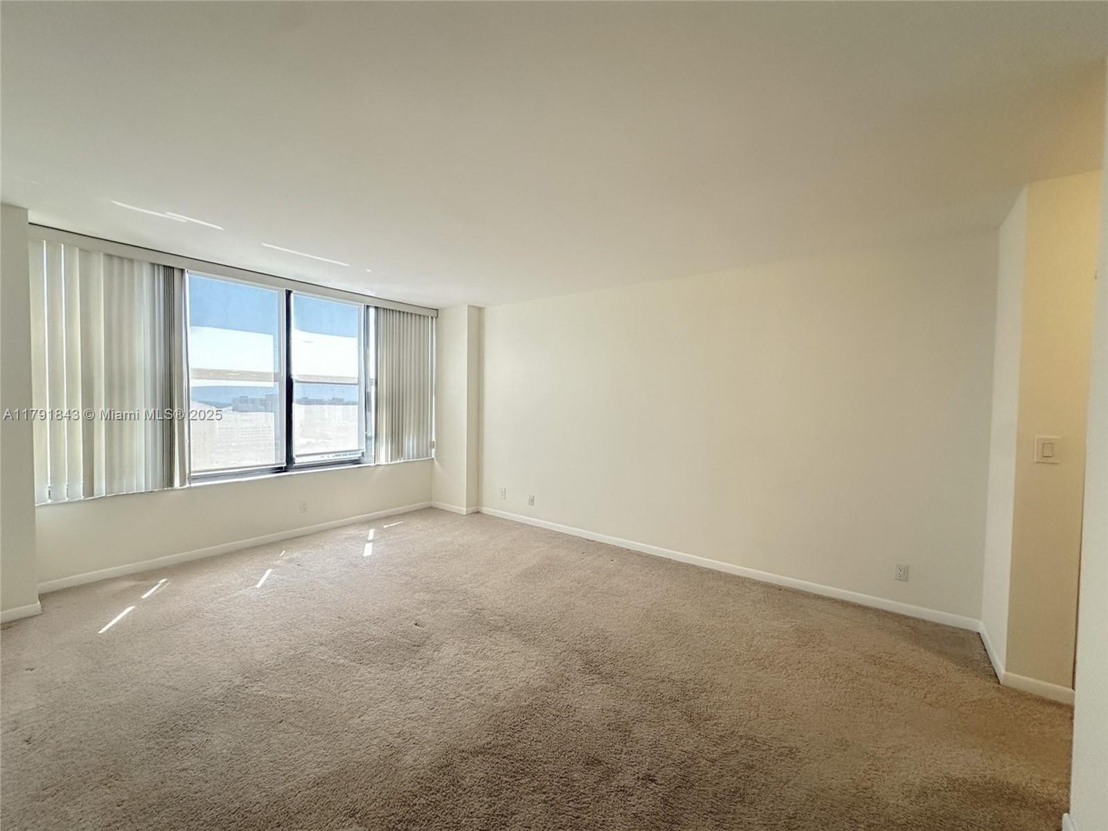2500 Parkview Dr #2004, Hallandale Beach, Florida image 17