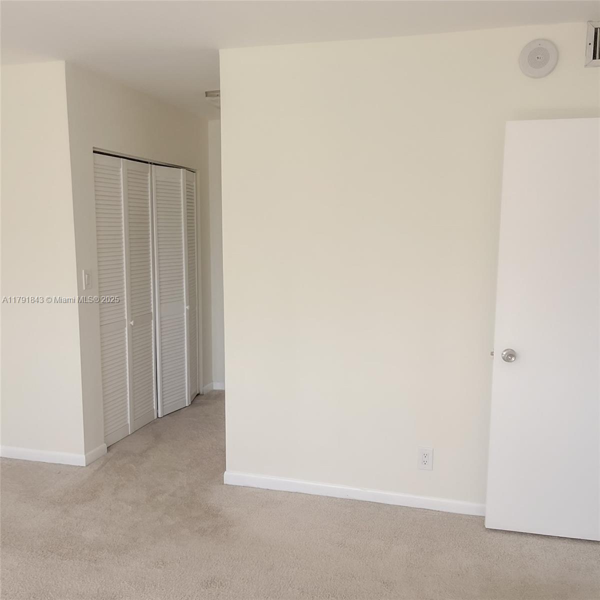 2500 Parkview Dr #2004, Hallandale Beach, Florida image 19