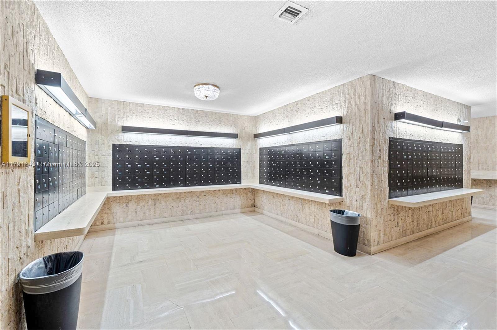 2500 Parkview Dr #2004, Hallandale Beach, Florida image 26
