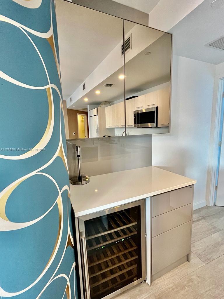 45 SW 9th St #3008, Miami FL 33130