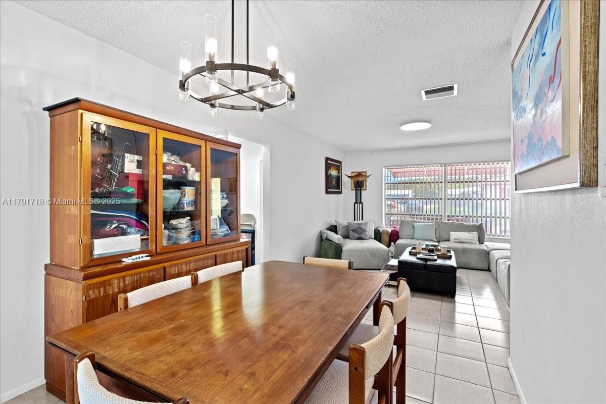 8301 NW 57th Pl, Tamarac, Florida image 12