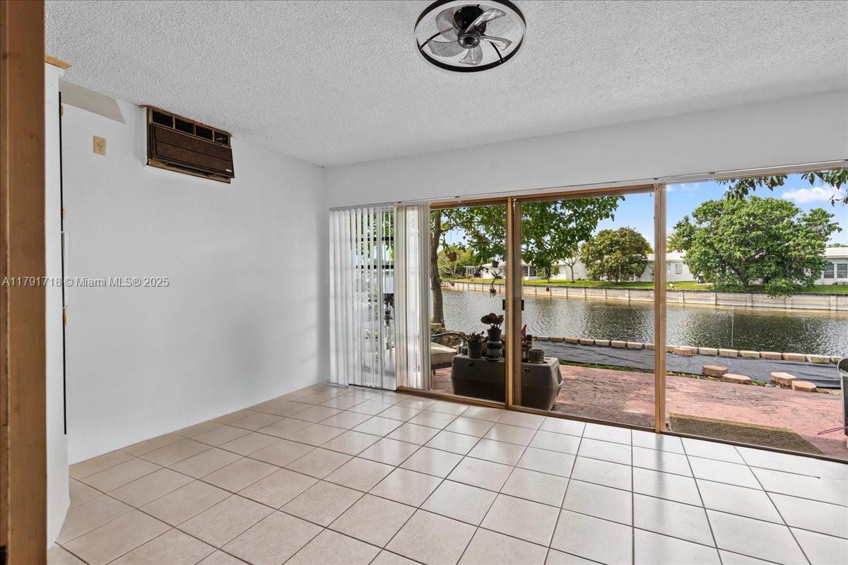 8301 NW 57th Pl, Tamarac, Florida image 15