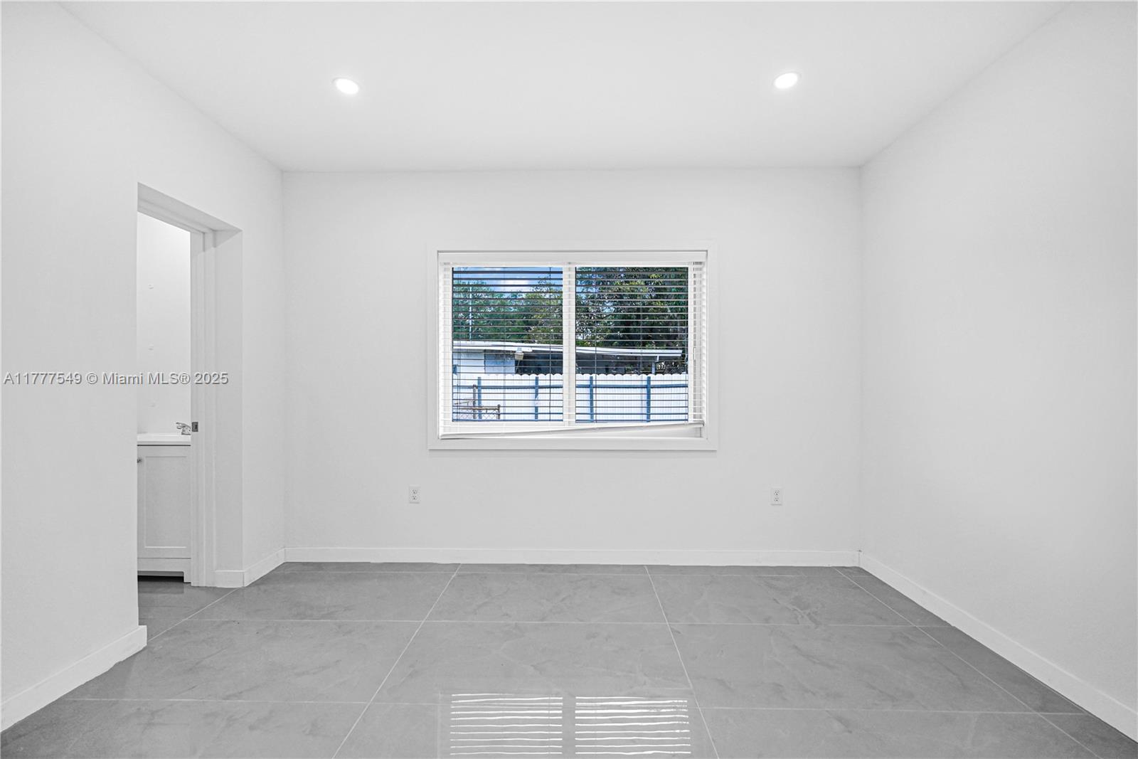 240 NW 127th St, North Miami, Florida image 17