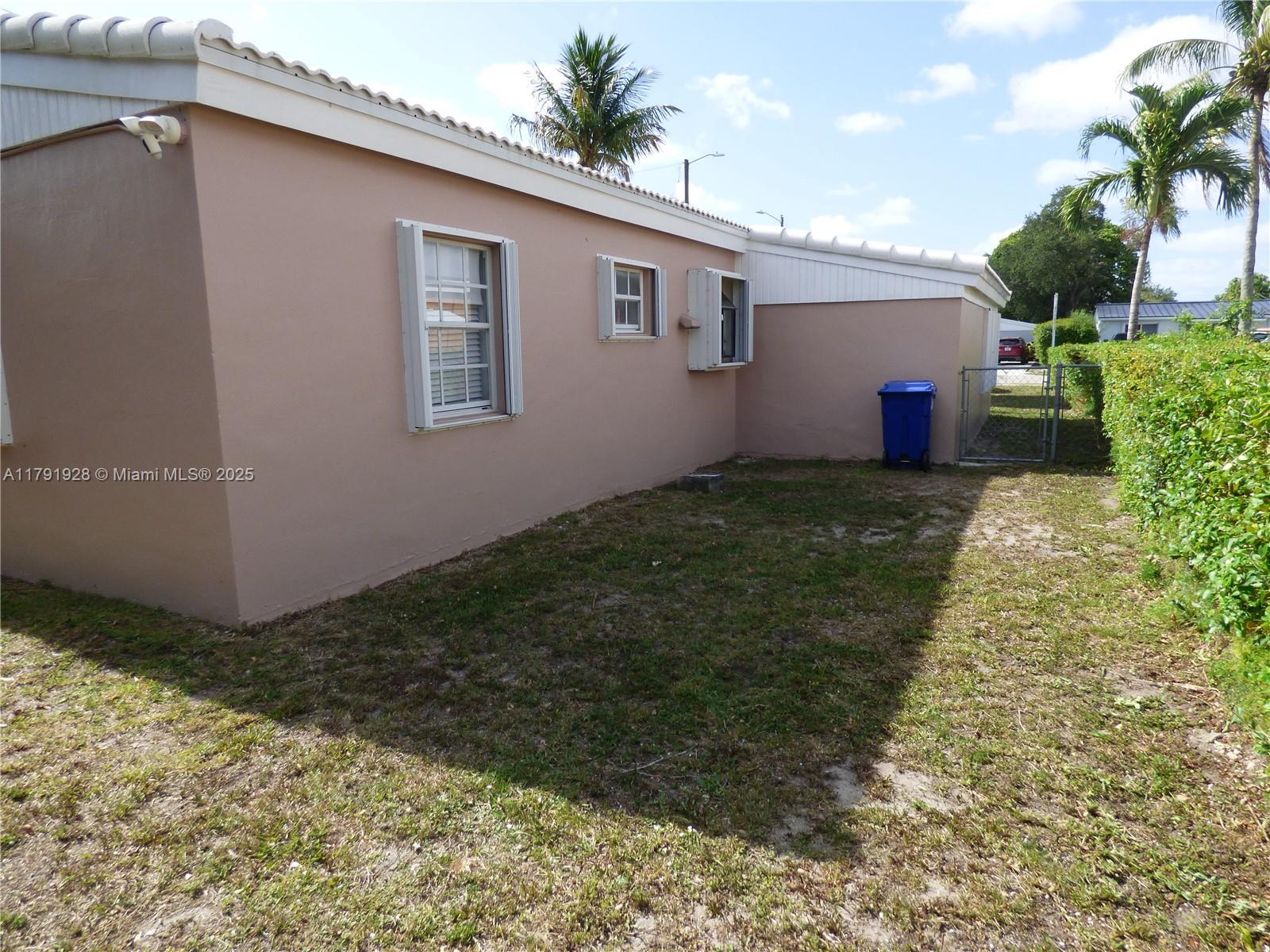 1487 NE 179th St, North Miami Beach, Florida image 22