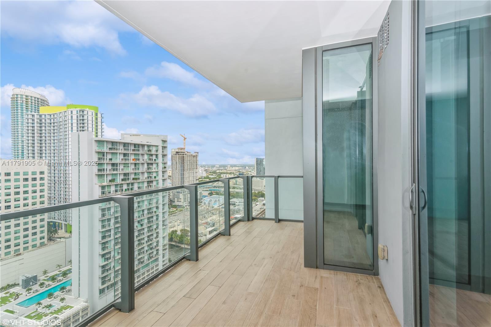 88 SW 7th St #2508, Miami FL 33130