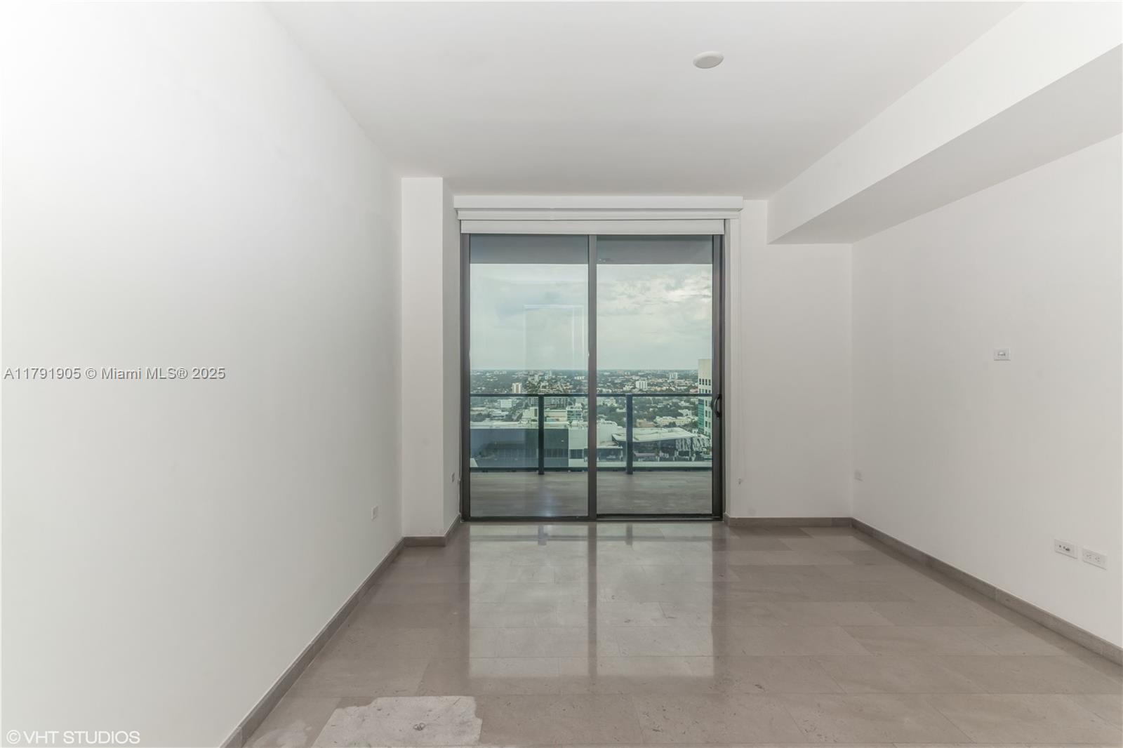 88 SW 7th St #2508, Miami FL 33130