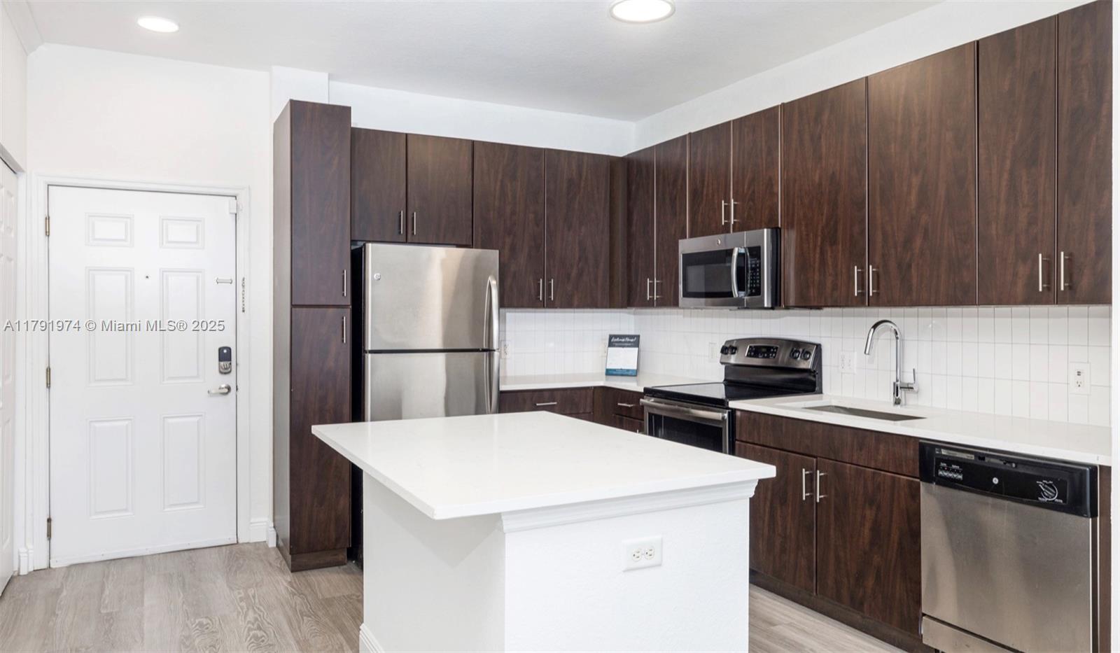 Property photo # 8