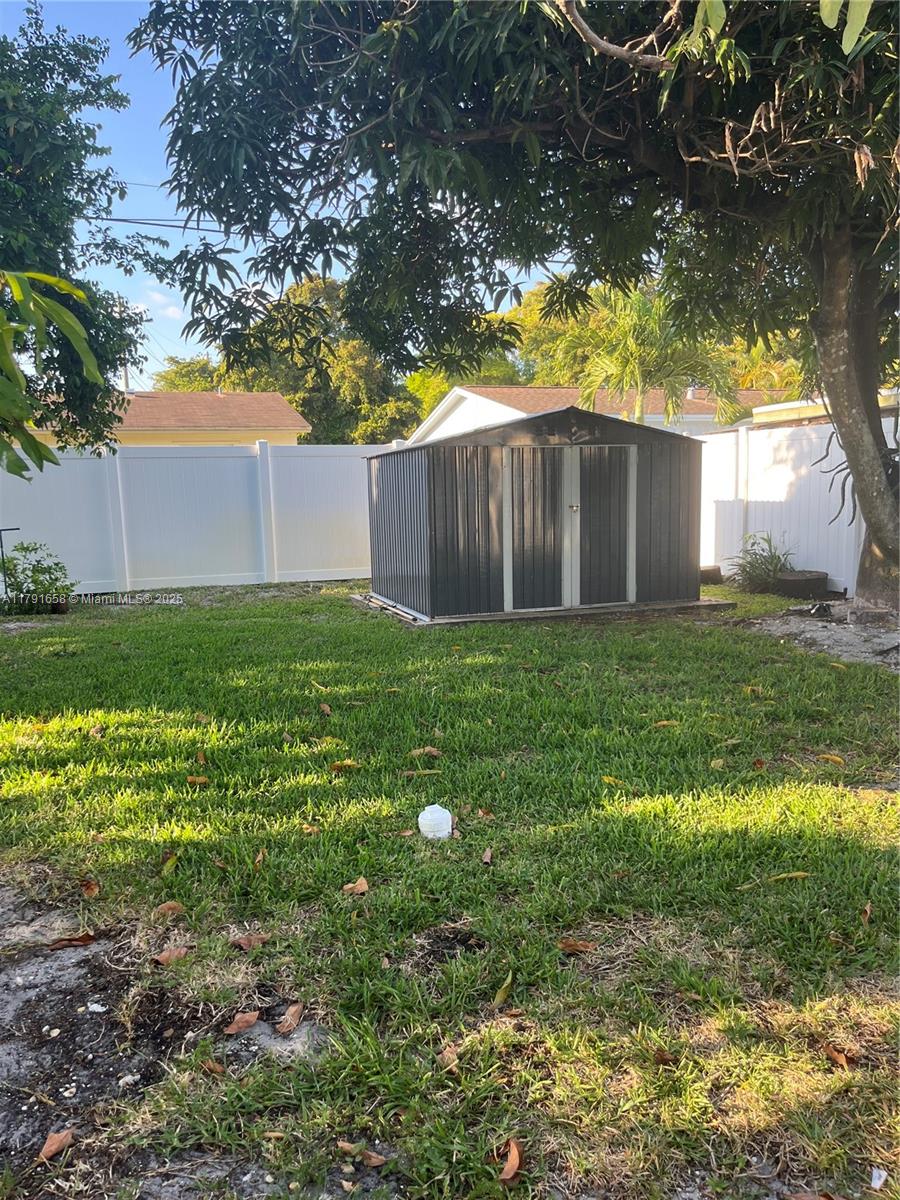 Property photo # 8