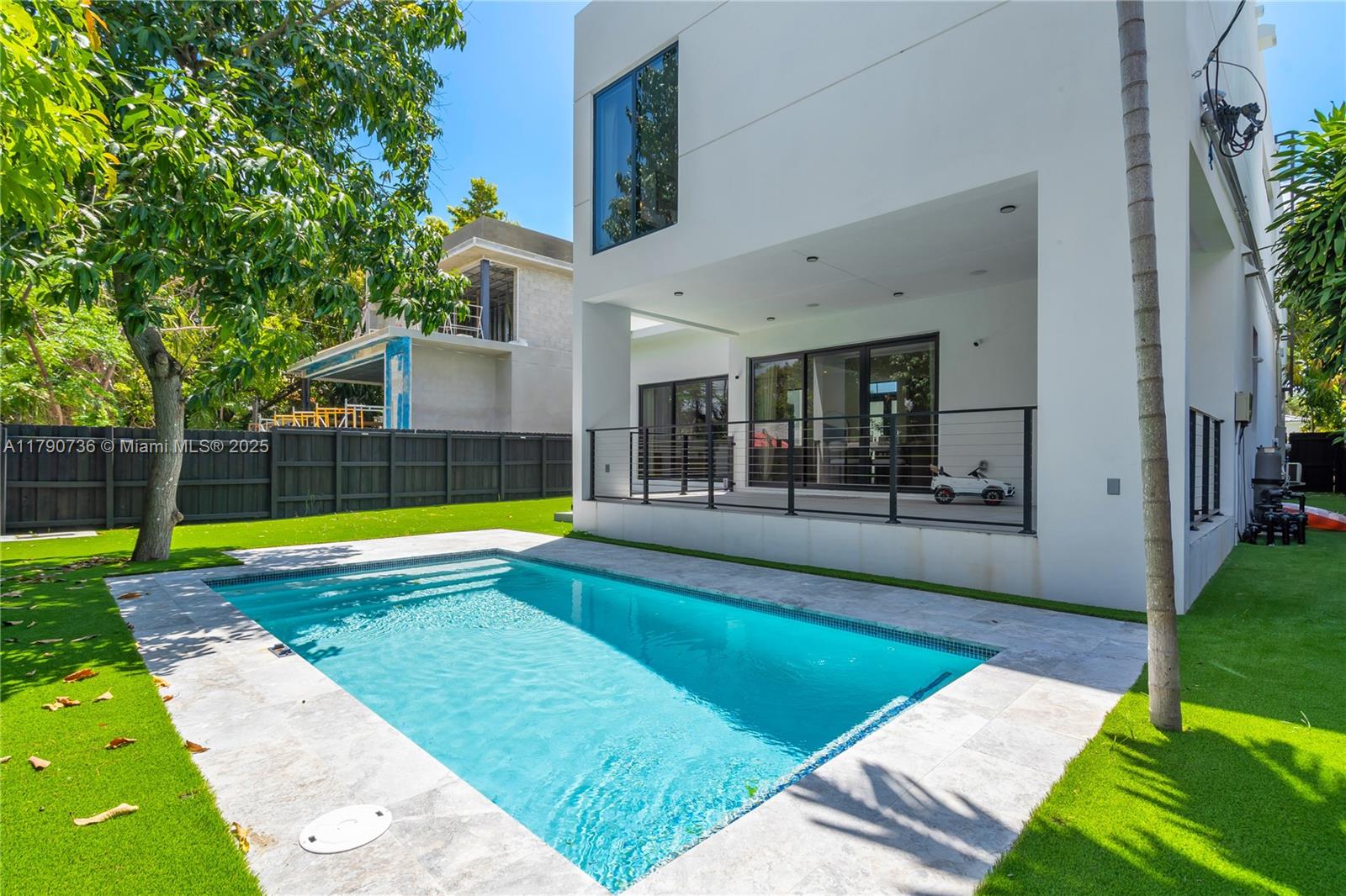 Listing Photo 16