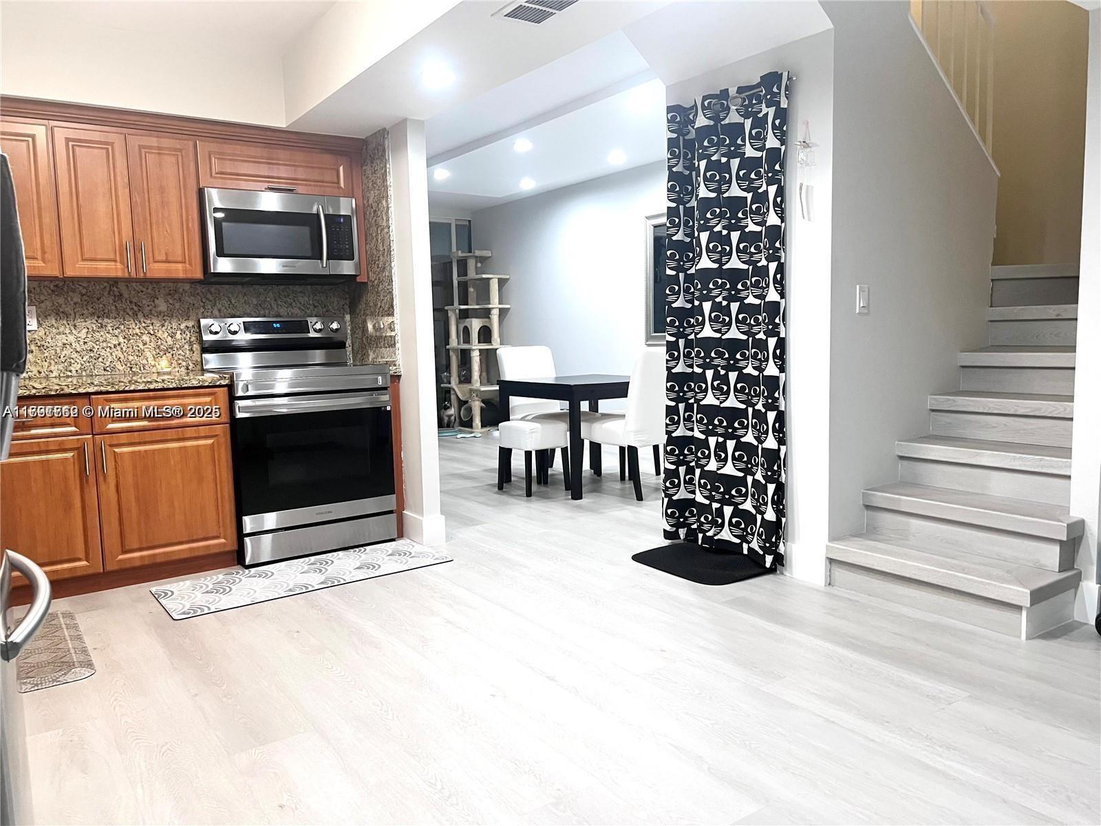 20200 W Country Club Dr #112, Aventura, Florida image 5