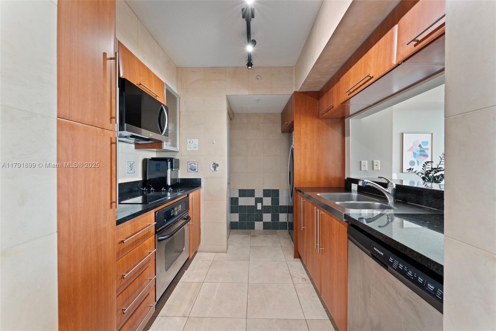 Property photo # 4