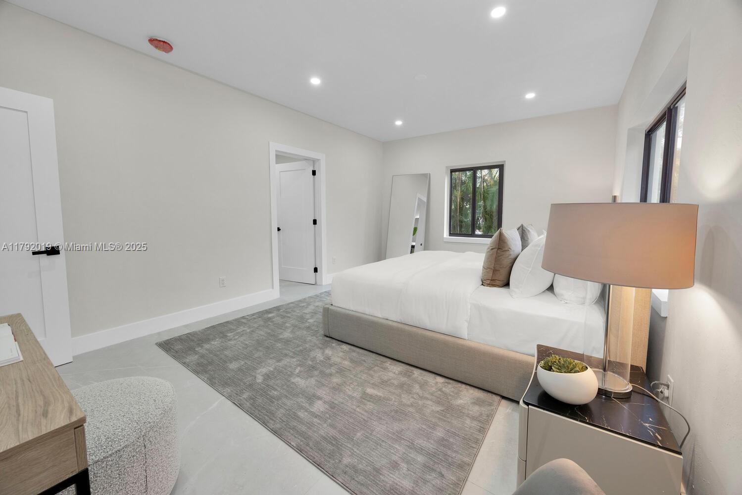 305 Fluvia Ave, Coral Gables, Florida image 14
