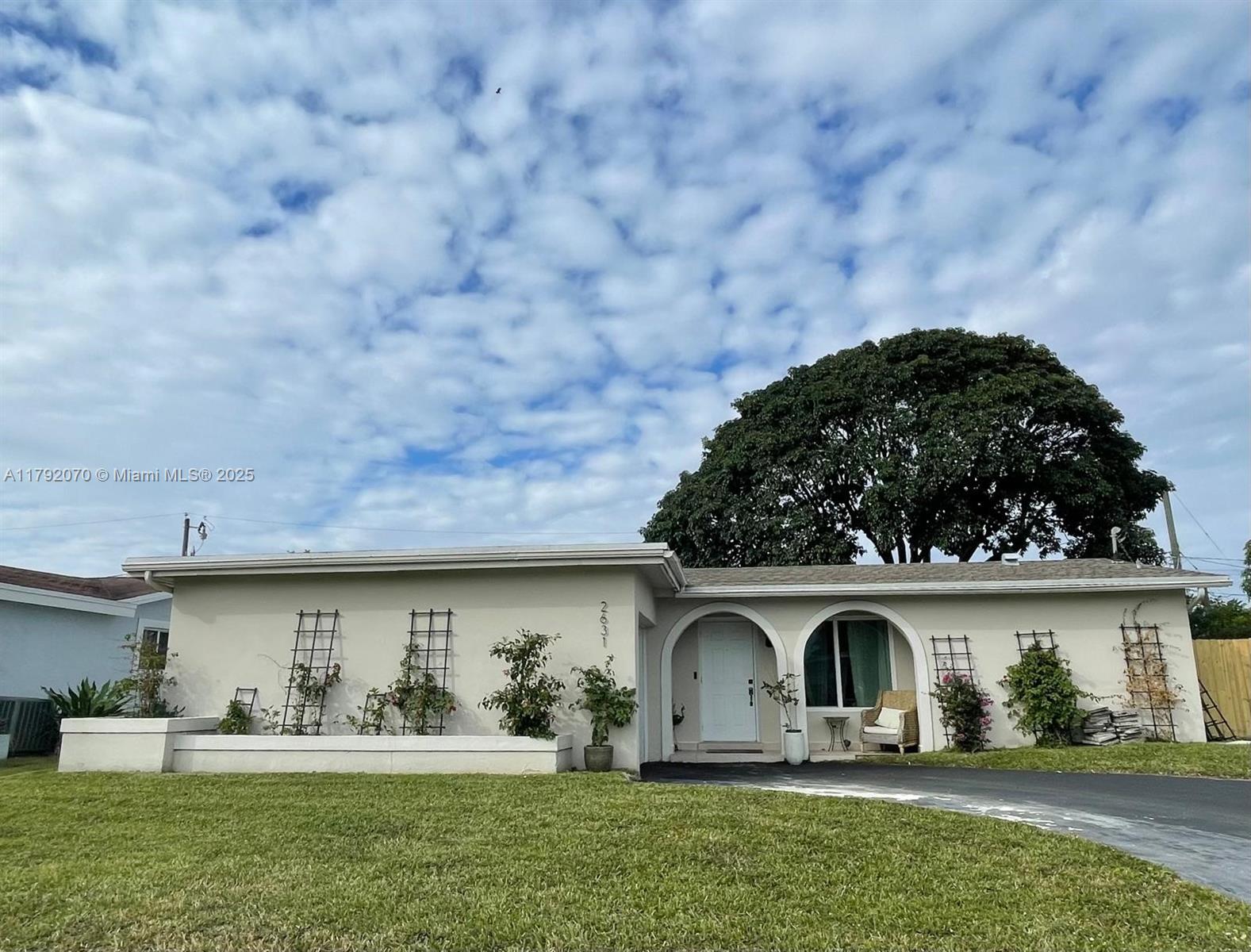 Property photo # 0