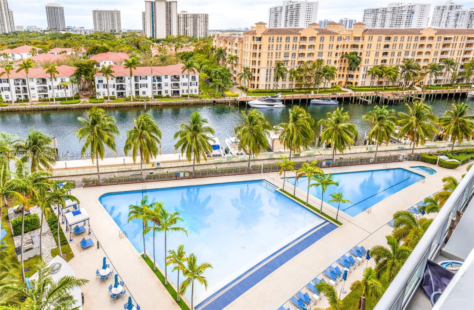 2950 NE 188th St #547, Aventura FL 33180