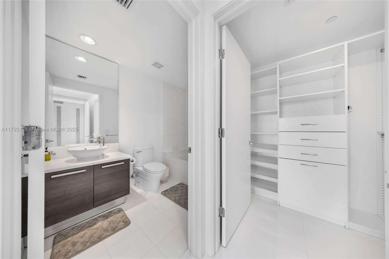 2950 NE 188th St #547, Aventura FL 33180